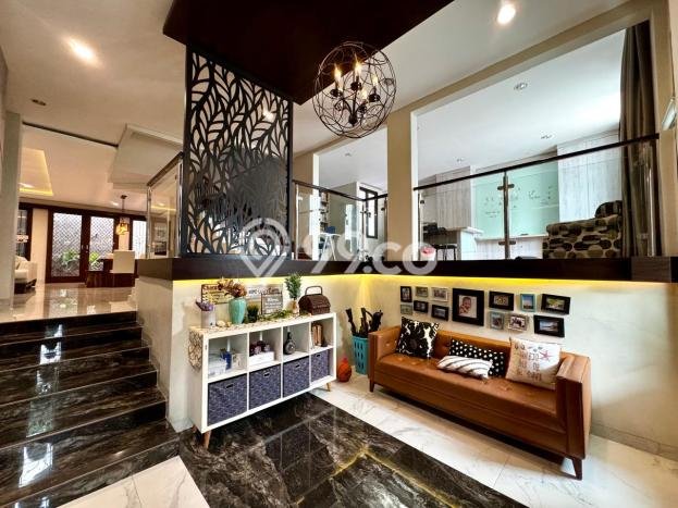 For Sale! Luxury House LT 300m2 Desain Modern di Villa Meruya For Sale! Luxury House LT 300m2 Desain Modern di Villa Meruya