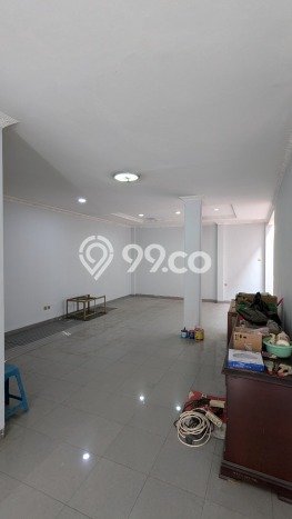 Hunian Mewah LB 200m2 Siap Huni Desain Elegan di Permata Buana, Jakarta Barat Hunian Mewah LB 200m2 Siap Huni Desain Elegan di Permata Buana, Jakarta Barat