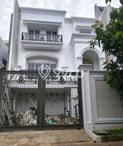 Jual Rumah Mewah Elegan Dengan View Cantik di Permata Buana, Jakarta Barat Jual Rumah Mewah Elegan Dengan View Cantik di Permata Buana, Jakarta Barat