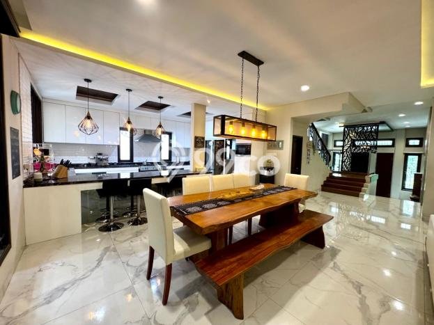 For Sale! Luxury House LT 300m2 Desain Modern di Villa Meruya For Sale! Luxury House LT 300m2 Desain Modern di Villa Meruya