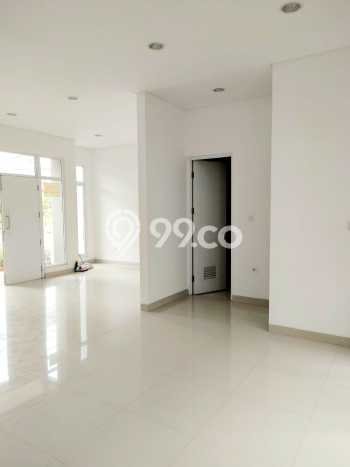 For Sale! Luxury House LT 180m2 Desain Elegan di Green Lake City For Sale! Luxury House LT 180m2 Desain Elegan di Green Lake City