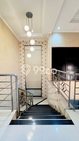 Dijual Rumah Mewah Megah Dengan View Eksklusif di Kalideres, Jakarta Barat Dijual Rumah Mewah Megah Dengan View Eksklusif di Kalideres, Jakarta Barat
