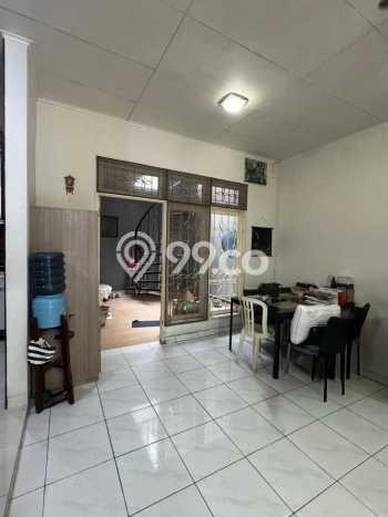Dijual Rumah Eksklusif 3 KT di Taman Surya, Jakarta Barat Dijual Rumah Eksklusif 3 KT di Taman Surya, Jakarta Barat