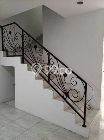 Rumah Elit Modern Siap Huni di Taman Palem Jakarta Barat Rumah Elit Modern Siap Huni di Taman Palem Jakarta Barat