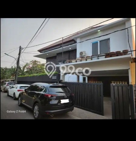 Rumah Elit Modern Tanpa Renovasi di Meruya Jakarta Barat Rumah Elit Modern Tanpa Renovasi di Meruya Jakarta Barat