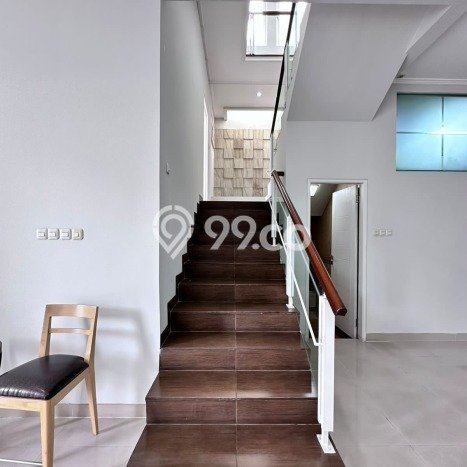 Jual Rumah Luas Megah Dengan View Cantik di Pondok Indah, Jakarta Selatan Jual Rumah Luas Megah Dengan View Cantik di Pondok Indah, Jakarta Selatan