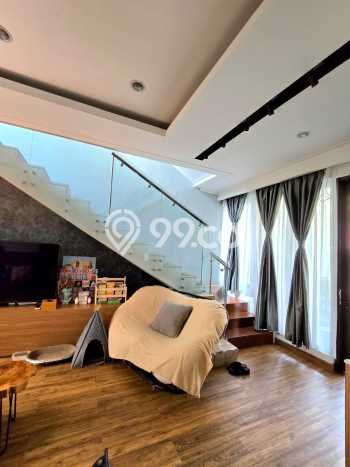 Jual Rumah Luas Elegan Dengan View Cantik di Sektor 9-Bintaro, Tangerang Selatan Jual Rumah Luas Elegan Dengan View Cantik di Sektor 9-Bintaro, Tangerang Selatan