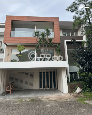 Ready to Use! Premium House LT 180m2 Desain Elegan di Pondok Pucung Ready to Use! Premium House LT 180m2 Desain Elegan di Pondok Pucung