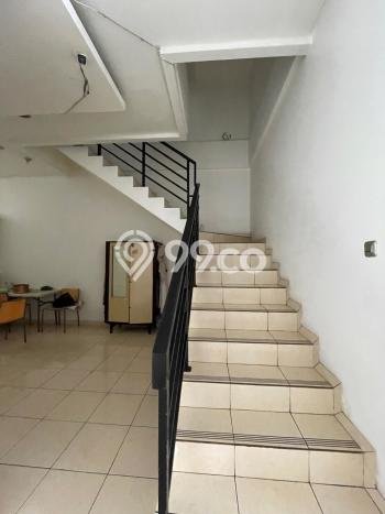 Dijual Rumah Premium dengan Fasilitas Sekitar Komplit di Kebon Jeruk, Jakarta Barat Dijual Rumah Premium dengan Fasilitas Sekitar Komplit di Kebon Jeruk, Jakarta Barat