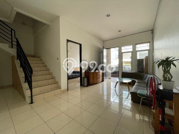 Dijual Rumah Premium dengan Fasilitas Sekitar Komplit di Kebon Jeruk, Jakarta Barat Dijual Rumah Premium dengan Fasilitas Sekitar Komplit di Kebon Jeruk, Jakarta Barat