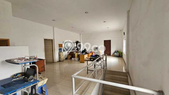 Dijual Pabrik Kawasan Kalideres, Luas 1200m2m², Area Komersial Dijual Pabrik Kawasan Kalideres, Luas 1200m2m², Area Komersial