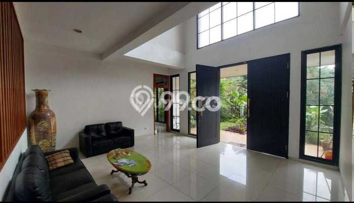 Hunian Mewah LB 825m2 Siap Pakai Desain Elegan di Pondok Indah, Jakarta Selatan Hunian Mewah LB 825m2 Siap Pakai Desain Elegan di Pondok Indah, Jakarta Selatan