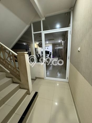 Ready to Use! Luxury House LT 160m2 Desain Modern di Taman Surya Ready to Use! Luxury House LT 160m2 Desain Modern di Taman Surya
