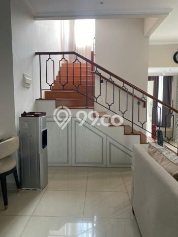 Ready to Use! Luxury House LT 160m2 Desain Elegan di BSD Green Wich Ready to Use! Luxury House LT 160m2 Desain Elegan di BSD Green Wich