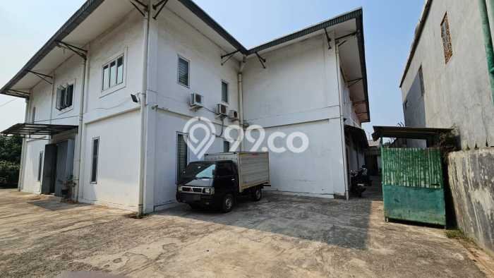 Dijual Pabrik Kawasan Kalideres, Luas 1200m2m², Area Komersial Dijual Pabrik Kawasan Kalideres, Luas 1200m2m², Area Komersial