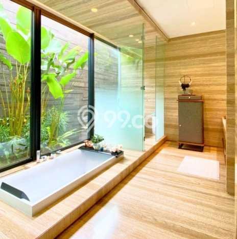 Rumah Eksklusif Dijual LT 634m2 di Kebayoran Baru, Jakarta Selatan Rumah Eksklusif Dijual LT 634m2 di Kebayoran Baru, Jakarta Selatan