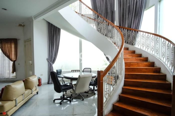 Hot Offer Hunian Mewah Ideal dan Luas di Kebon Jeruk, Jakarta Barat Hot Offer Hunian Mewah Ideal dan Luas di Kebon Jeruk, Jakarta Barat