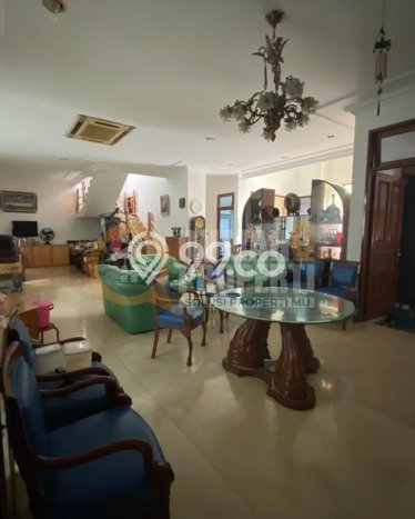 Dijual Rumah Luas Elegan Dengan View Cantik di Kuningan, Jakarta Selatan Dijual Rumah Luas Elegan Dengan View Cantik di Kuningan, Jakarta Selatan