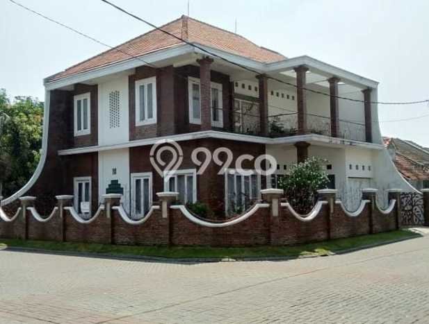 Siap Huni Rumah Mewah 5 Kamar di Pakal Dekat ke Mana Saja Siap Huni Rumah Mewah 5 Kamar di Pakal Dekat ke Mana Saja