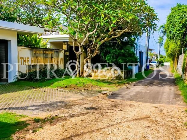 LOKASI PREMIUM! Tanah Kawasan Kuta, Luas 2000m2m², Pinggir Jalan Raya LOKASI PREMIUM! Tanah Kawasan Kuta, Luas 2000m2m², Pinggir Jalan Raya