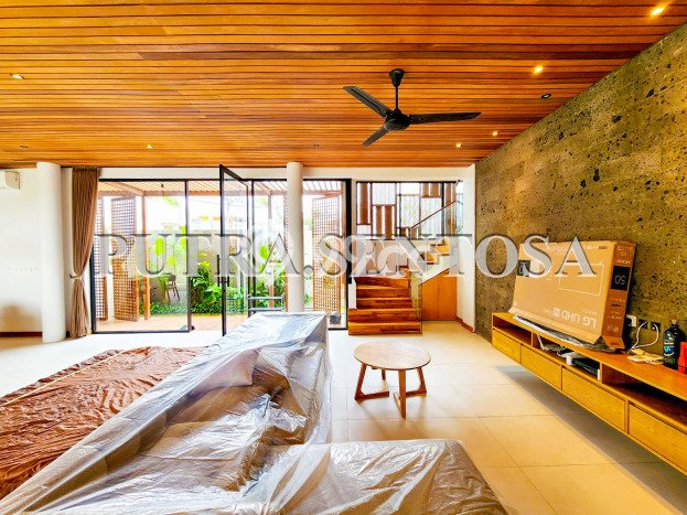 Rumah Nyaman dengan 3 Kamar Tidur dan 4 Kamar Mandi di Kawasan Pererenan, Badung Rumah Nyaman dengan 3 Kamar Tidur dan 4 Kamar Mandi di Kawasan Pererenan, Badung
