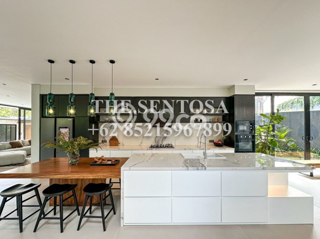 FOR SALE! Vila di , Luas 655m2m², Akses ke Fasilitas Umum FOR SALE! Vila di , Luas 655m2m², Akses ke Fasilitas Umum