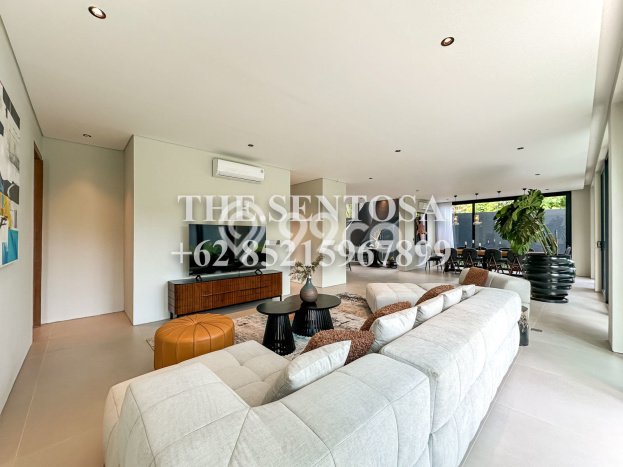 FOR SALE! Vila di , Luas 655m2m², Akses ke Fasilitas Umum FOR SALE! Vila di , Luas 655m2m², Akses ke Fasilitas Umum