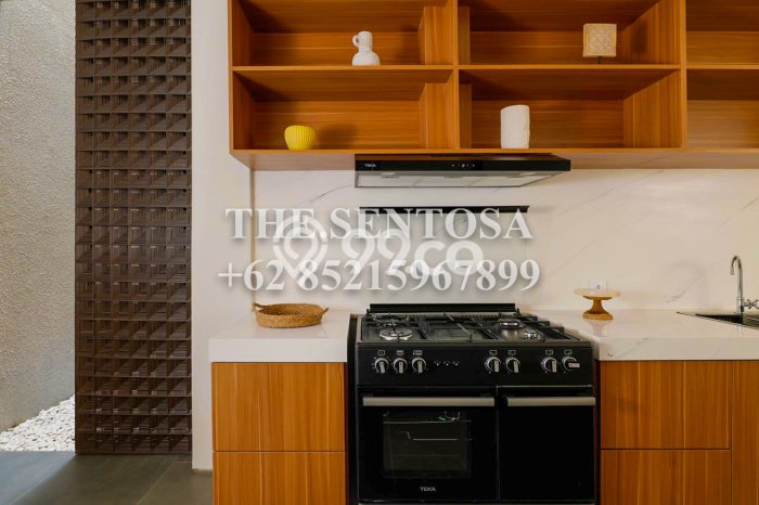 Vila Premium Kawasan , Ukuran 300m2m², Area Nyaman untuk keluarga Vila Premium Kawasan , Ukuran 300m2m², Area Nyaman untuk keluarga