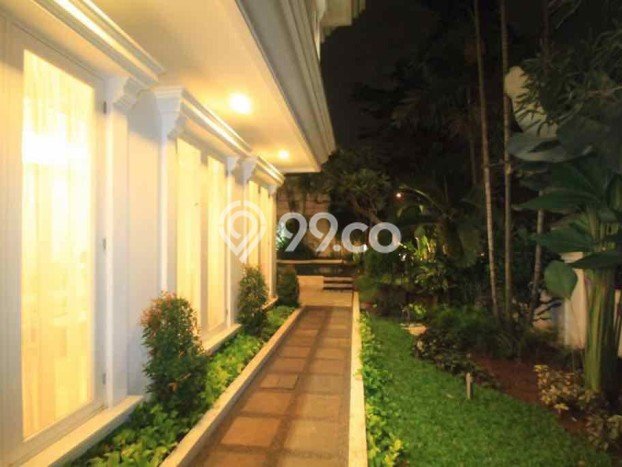 For Sale! Luxury House LT 550m2 Desain Modern di Meruya For Sale! Luxury House LT 550m2 Desain Modern di Meruya