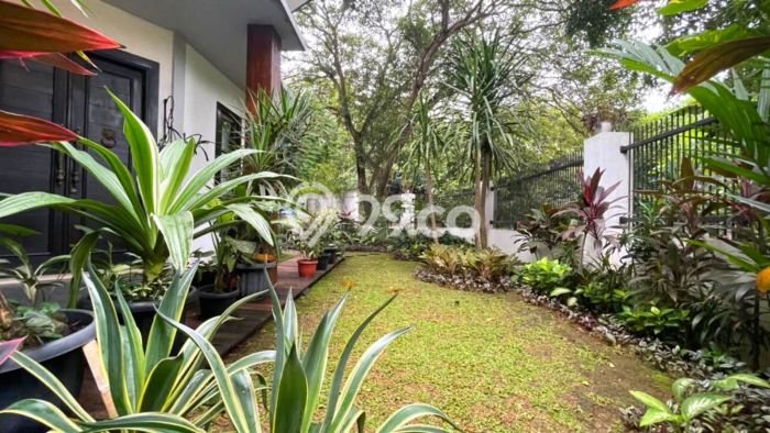 Hunian Elit LB 57500m2 Siap Huni Desain Elegan di BSD City, Tangerang Hunian Elit LB 57500m2 Siap Huni Desain Elegan di BSD City, Tangerang