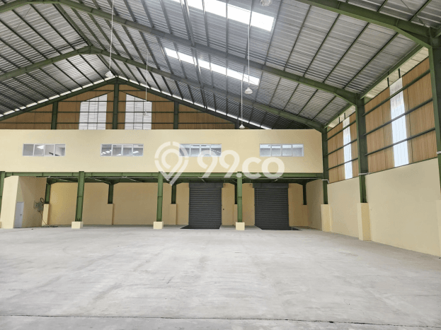 Gudang Kawasan Komersial di Cikarang, Luas 2402m², Siap Operasi Gudang Kawasan Komersial di Cikarang, Luas 2402m², Siap Operasi