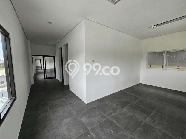 Gudang Kawasan Komersial di Cikarang, Luas 2402m², Siap Operasi Gudang Kawasan Komersial di Cikarang, Luas 2402m², Siap Operasi