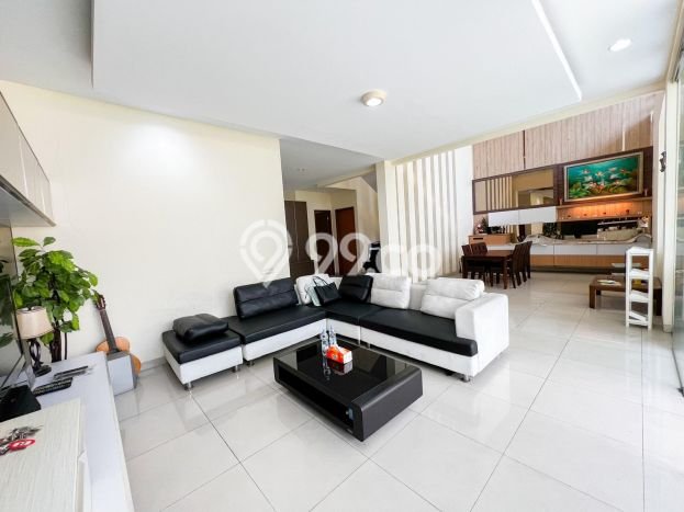 Rumah Elit Modern Tanpa Renovasi di Taman Kopo Indah Bandung Rumah Elit Modern Tanpa Renovasi di Taman Kopo Indah Bandung