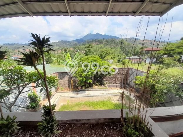 SPECIAL OFFER! Rumah Asri area Ciparay, LT 264m2m² Bangunan 220m2m² SPECIAL OFFER! Rumah Asri area Ciparay, LT 264m2m² Bangunan 220m2m²