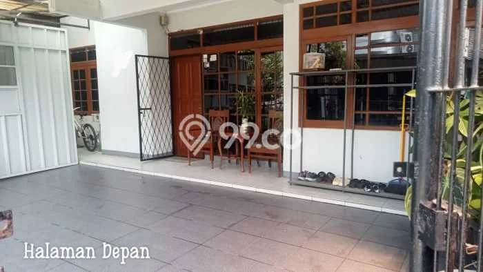 INVESTASI CERDAS! Rumah Exclusive , Bandung, LT 176m2m² LB 120m2m² INVESTASI CERDAS! Rumah Exclusive , Bandung, LT 176m2m² LB 120m2m²