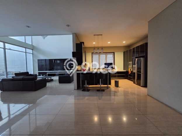 Hunian Elit LB 640m2 Siap Huni Desain Elegan di Singgasana, Bandung Hunian Elit LB 640m2 Siap Huni Desain Elegan di Singgasana, Bandung