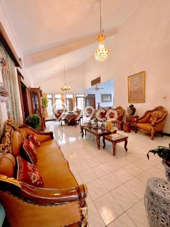 Rumah Modern LT 513m² Siap Huni di Kompleks Cluster Buah Batu, Bandung Rumah Modern LT 513m² Siap Huni di Kompleks Cluster Buah Batu, Bandung