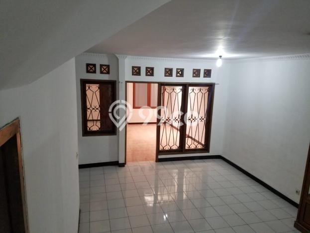 Rumah di , 4 KM, Pemandangan Kota, Luas 196m2m² Bangunan 225m2m² Rumah di , 4 KM, Pemandangan Kota, Luas 196m2m² Bangunan 225m2m²