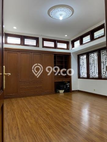 Rumah Nyaman 5 KT Luas Tanah 827m2m² di Coblong, Bandung Rumah Nyaman 5 KT Luas Tanah 827m2m² di Coblong, Bandung