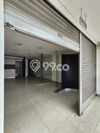 LOKASI BISNIS! Ruko For Rent di , Luas 183m2m², Jalan Utama, Siap Operasional LOKASI BISNIS! Ruko For Rent di , Luas 183m2m², Jalan Utama, Siap Operasional