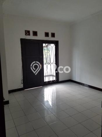 Rumah di , 4 KM, Pemandangan Kota, Luas 196m2m² Bangunan 225m2m² Rumah di , 4 KM, Pemandangan Kota, Luas 196m2m² Bangunan 225m2m²