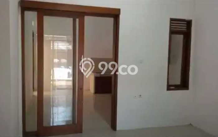 Rumah di Pasteur, Dekat Fasilitas, 2 KT, Luas 100m² Bangunan 80m² Rumah di Pasteur, Dekat Fasilitas, 2 KT, Luas 100m² Bangunan 80m²