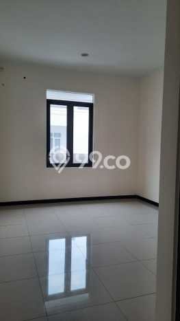 Rumah 3 Kamar di Pinggir Kota Taman Kopo Indah, Bandung - Harga Menarik Rumah 3 Kamar di Pinggir Kota Taman Kopo Indah, Bandung - Harga Menarik