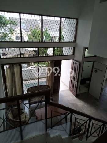 Rumah di Setra Duta, Lingkungan Strategis, 2 KM Rumah di Setra Duta, Lingkungan Strategis, 2 KM