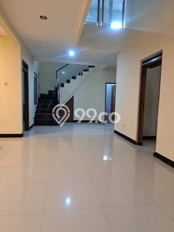 Rumah Mewah Siap Huni LT 180m2 di Babakan Ciparay, Bandung Rumah Mewah Siap Huni LT 180m2 di Babakan Ciparay, Bandung