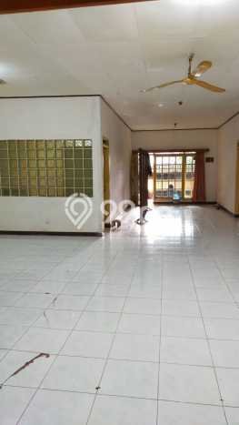 Rumah 4 KT 2 KM Luas Tanah 235m2m², Luas Bangunan 180m2m² di Babakan Ciparay, Bandung Rumah 4 KT 2 KM Luas Tanah 235m2m², Luas Bangunan 180m2m² di Babakan Ciparay, Bandung