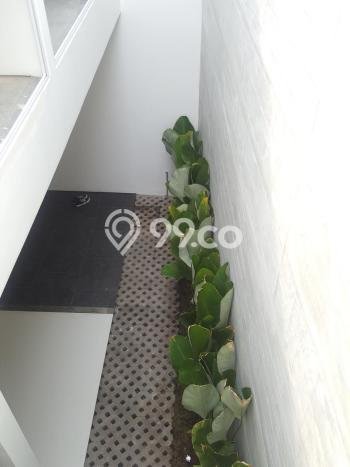 Rumah Mewah LB 400m2 Siap Pakai Desain Elegan di Buah Batu, Bandung Rumah Mewah LB 400m2 Siap Pakai Desain Elegan di Buah Batu, Bandung