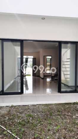 Rumah 3 Kamar di Pinggir Kota Taman Kopo Indah, Bandung - Harga Menarik Rumah 3 Kamar di Pinggir Kota Taman Kopo Indah, Bandung - Harga Menarik