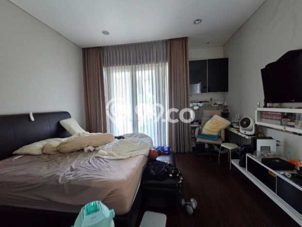 Hunian Elit LB 640m2 Siap Huni Desain Elegan di Singgasana, Bandung Hunian Elit LB 640m2 Siap Huni Desain Elegan di Singgasana, Bandung