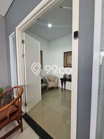 SEGERA MILIKI! Rumah area Setra Duta, Bandung, Luas 163m² Bangunan 210m² SEGERA MILIKI! Rumah area Setra Duta, Bandung, Luas 163m² Bangunan 210m²